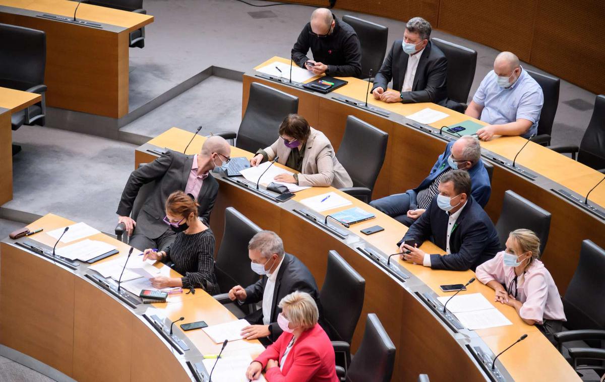 državni zbor | Opozicija ocenjuje, da je vlada od STA prejela vso potrebno dokumentacijo. | Foto STA