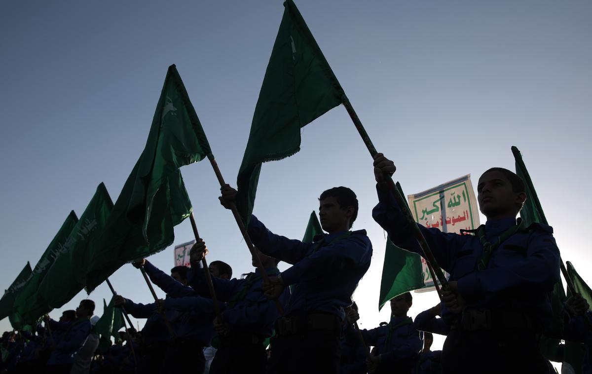 Hutiji | Hutijevci že več mesecev krepijo napade na ladje pred obalo te države, pri čemer trdijo, da gre za izraz solidarnosti s Palestinci v Gazi. | Foto Guliverimage