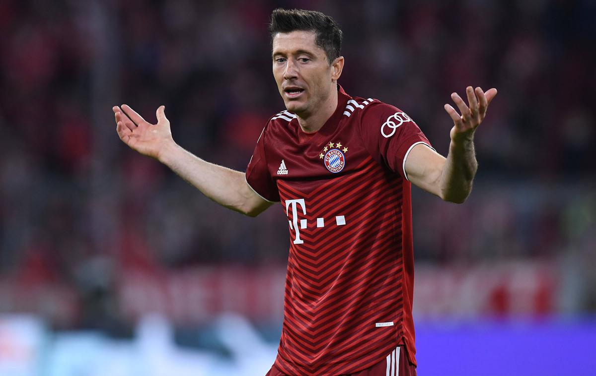 Bayern Villarreal Lewandowski | Robert Lewandowski je z Bayernom osvojil nemško prvenstvo, v ligi prvakov pa je nepričakovano pokleknil v četrtfinalu proti Villarrealu. | Foto Guliver Image