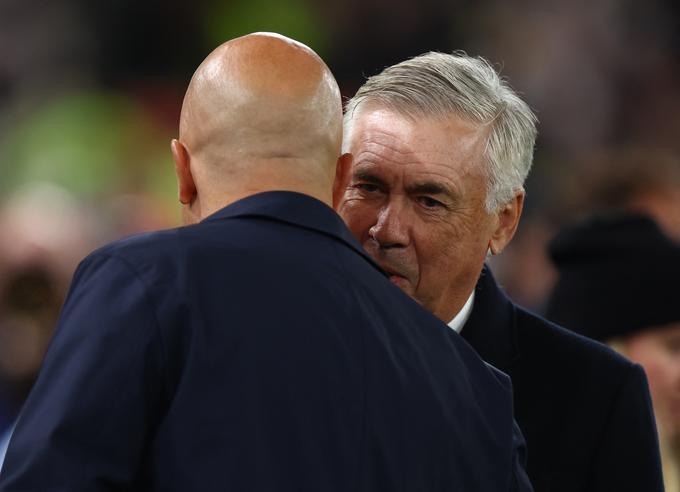 Carlo Ancelotti je čestital strategu Liverpoola Arneju Slotu za zasluženo zmago. | Foto: Reuters