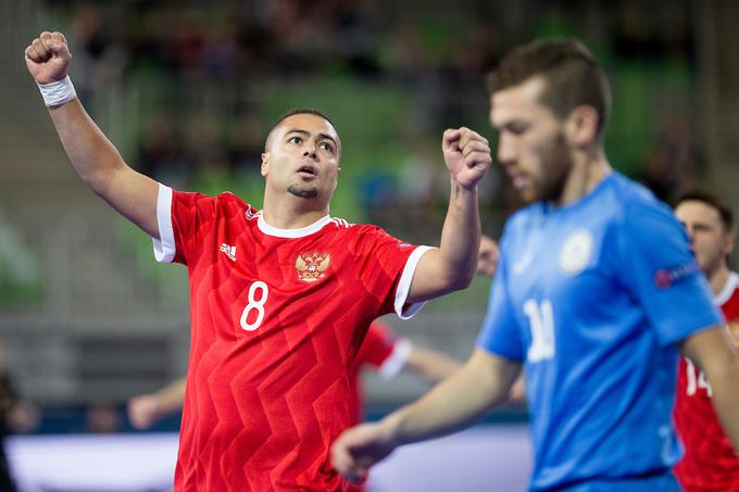 Brazilec z ruskim potnim listom Eder Lima je prvi zatresel slovensko mrežo v četrtfinalu. | Foto: Urban Urbanc/Sportida