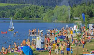 Na Velenjski plaži od ponedeljka plačljivo parkiranje