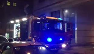 V središču Ljubljane zagorelo v garažni hiši (foto in video)