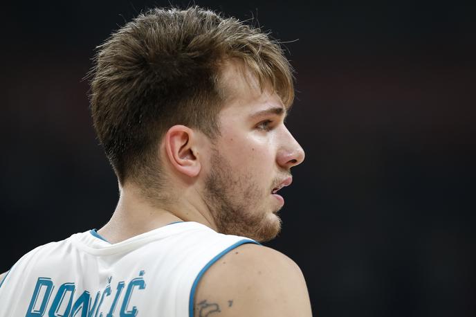 Luka Dončić | Prav na današnji dan pred dvema letoma je Luka Dončić s soigralci pri Real Madridu visoko izgubil prvo tekmo četrtfinala Evrolige. Od takrat naprej kraljevi klub ni izgubil tekme in se je povzpel na vrh Evrope. | Foto Getty Images