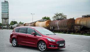 Test nove generacije: Ford S-max 2,0 TDCi – ko mora družina kamorkoli zares hitro