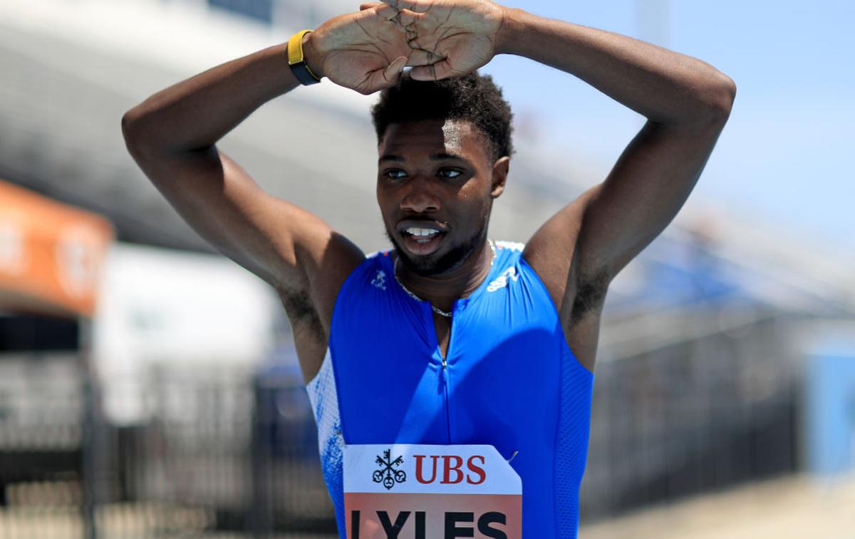 Noah Lyles | Ameriški šprinter Noah Lyles, svetovni prvak v teku na 200 metrov, je bil na atletskih igrah navdiha zaradi napake organizatorja diskvalificiran. Namesto 200 metrov je namreč odtekel le 185 metrov.  | Foto Getty Images