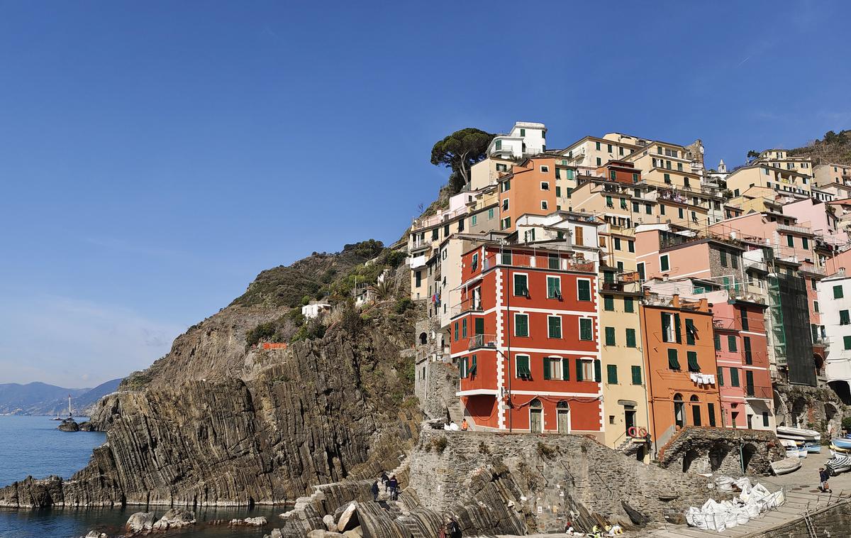 Vivo X90 Pro, posneto z | Najzmogljivejši telefoni bodo naklonjenost uporabnikov iskali predvsem s kakovostnimi fotoaparati. Fotografija ene od petih vasic v italijanskem narodnem parku Cinque Terre je bila posneta z enim od pravkar predstavljenih telefonov višjega razreda. | Foto Vivo