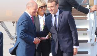 Scholz in Macron ob 60. obletnici elizejske pogodbe za okrepitev EU