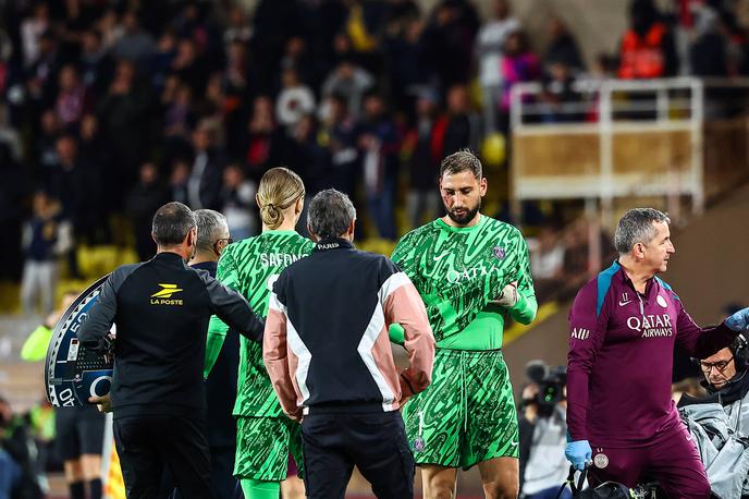 Gianluigi Donnarumma | Gianluigi Donnarumma je sredino tekmo končal predčasno, v prihodnjih dneh ga čaka prisilni počitek. | Foto Guliverimage