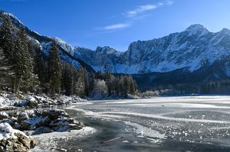 Koča Zacchi – pravljica za pohodnike, turne smučarje in sankače