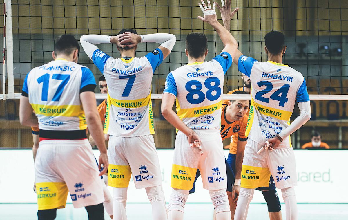 OK Merkur Maribor ACH Volley finale Pokal Slovenije | Odbojkarji Maribora so morali zaradi okužb s covidom-19 v karanteno. | Foto Grega Valančič/Sportida