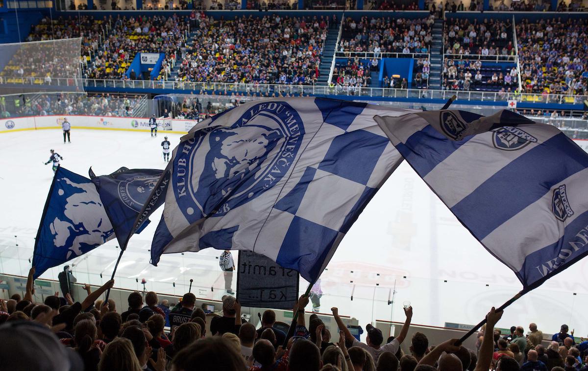 Medveščak navijači | Bodo navijači Medveščaka Zagrebčane lahko spremljali do konca sezone lige EBEL ali se bo ta umaknil? | Foto Matic Klanšek Velej/Sportida