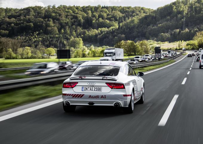 Audi na odseku nemške avtoceste A9 testira sisteme samodejne vožnje prihodnosti v vsakdanjem prometu. | Foto: Audi