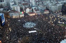 V Srbiji se nadaljujejo protesti #foto #video