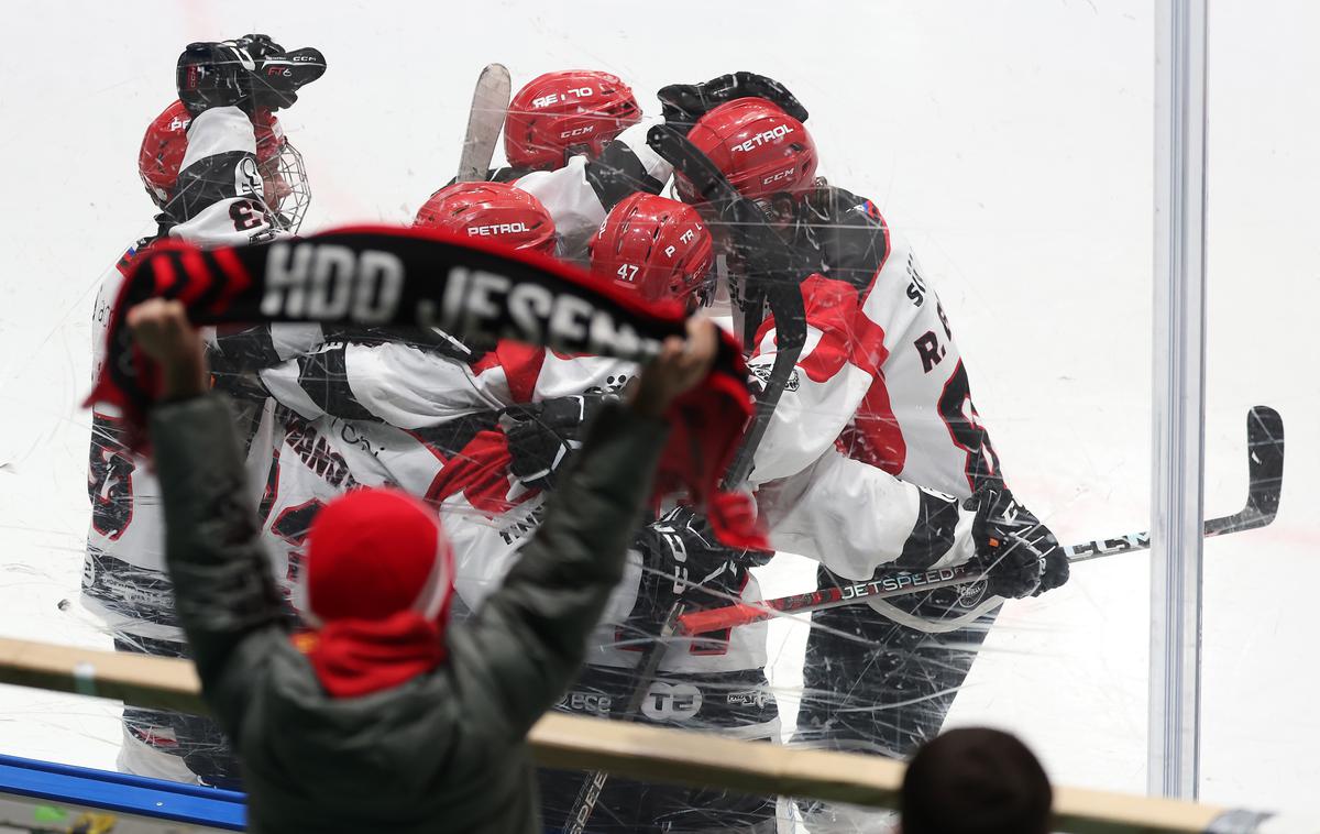 HDD Jesenice : HK Olimpija | Jeseničani so z zmago odprli turnir drugega kroga celinskega pokala. | Foto www.alesfevzer.com