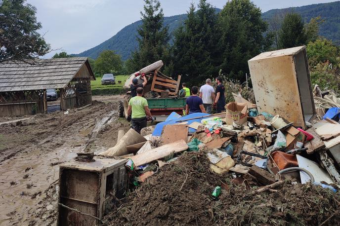 Poplave | Gasilci in prostovoljci na terenu v Savinjski dolini. | Foto PGD Rovte