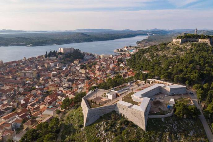 Šibenik | Hrvaška ima trenutno mednarodna letališča v Zagrebu, Splitu, Dubrovniku, Zadru, Pulju, Osijeku, na Reki in Braču. | Foto STA