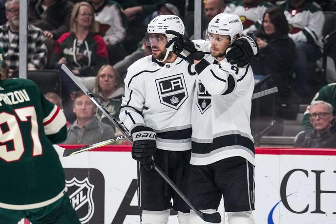 Anže Kopitar | Anže Kopitar je k šesti letošnji zmagi kraljev prispeval zadetek. LA Kings so v gosteh s 5:1 premagali St. Louis Blues. | Foto Reuters