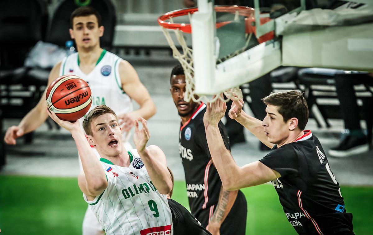 Petrol Olimpija Bešiktaš | Luka Šamanić je bil z 19 točkami svetla izjema v moštvu Olimpije. | Foto Vid Ponikvar