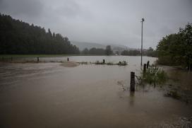 Visoka voda, poplave, dež, padavine.