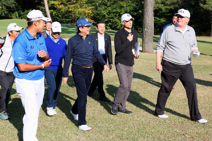 šinzo abe, donald trump, golf | Foto Reuters