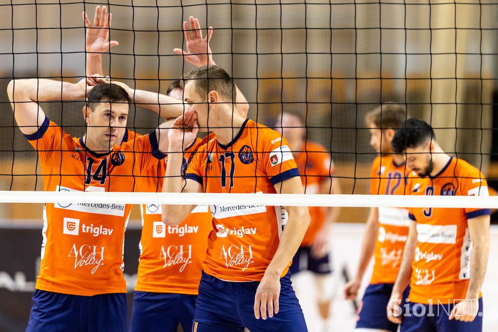 1. DOL: ACH Volley - Calcit Volley