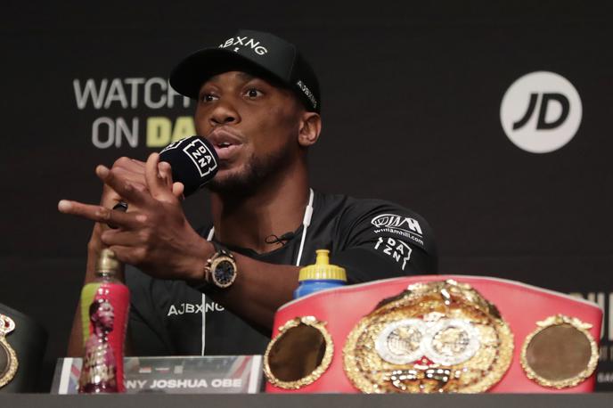 Anthony Joshua | Anthony Joshua (na fotografiji) in Kubrat Pulev bosta 12. decembra v Areni Wembley lahko boksala neposredno pred navijači. | Foto Guliver/Getty Images