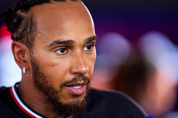 Lewis Hamilton | Lewis Hamilton bo na naslednji dirki svetovnega prvenstva formule 1 v brazilskem Sao Paolu vozil tudi dirkalnik legendarnega Brazilca Ayrtona Senne. | Foto Guliverimage