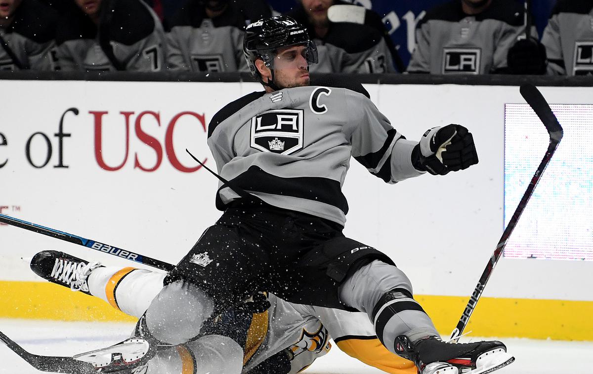 Anže Kopitar | Kralji Anžeta Kopitarja so pred domačimi navijači z 2:4 izgubili proti Vegasu. | Foto Getty Images