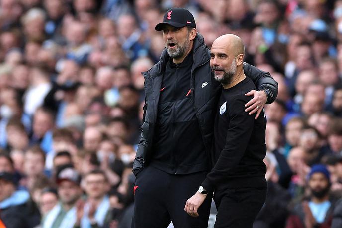 Jürgen Klopp, Pep Guardiola | Jürgen Klopp je v uvodnem dejanju sezone 2022/23 premagal Pepa Guardiolo in z Liverpoolom osvojil superpokalno lovoriko. | Foto Reuters