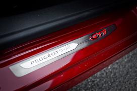 Peugeot 308 GTi - fotogalerija testnega vozila