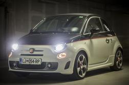 Abarth 595 – strupeni škorpijon lahko boleče piči ego velikh