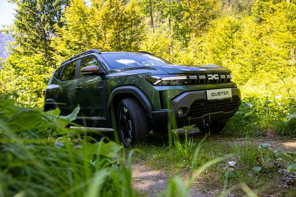 Dacia duster spet na slovenskih cestah: je cena še dovolj dostopna? #foto