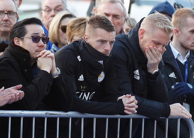 Aiyawatt Srivaddhanaprabha, Jamie Vardy in Kasper Schmeichel žalujejo za preminulim milijarderjem. | Foto: Reuters