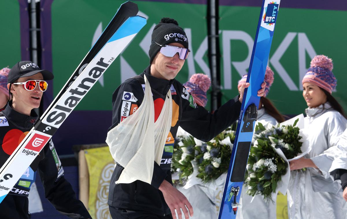 Planica Timi Zajc | "Še nekaj dni me bo bolelo, a nič strašnega," je po koncu zadnje tekme sezone, ki jo je spremljal kot gledalec, povedal Timi Zajc. | Foto Reuters