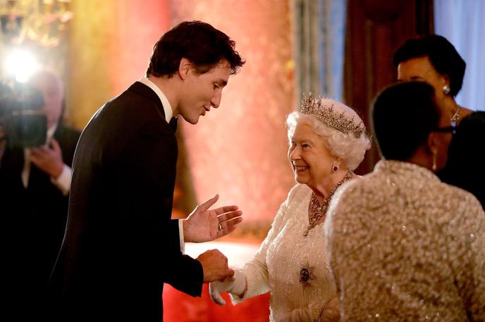 Justin Trudeau, kraljica Elizabeta II. | Trudeau naj bi kraljici osebno zagotovil, da bo Kanada skrbela za varnost Harryja, Meghan in Archieja. | Foto Getty Images