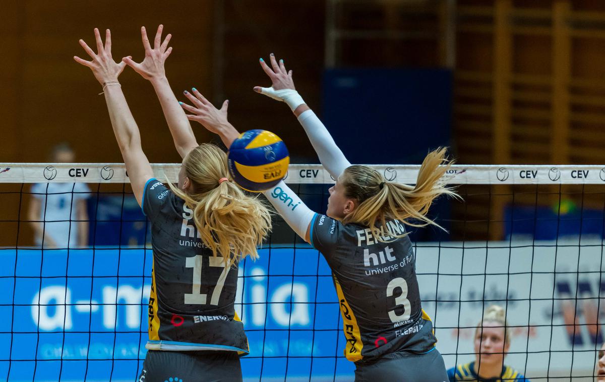 GEN-I Volley | Primorke se ne ustavljajo, njihova žrtev so bile tokrat Kamničanke. | Foto Tine Strosar