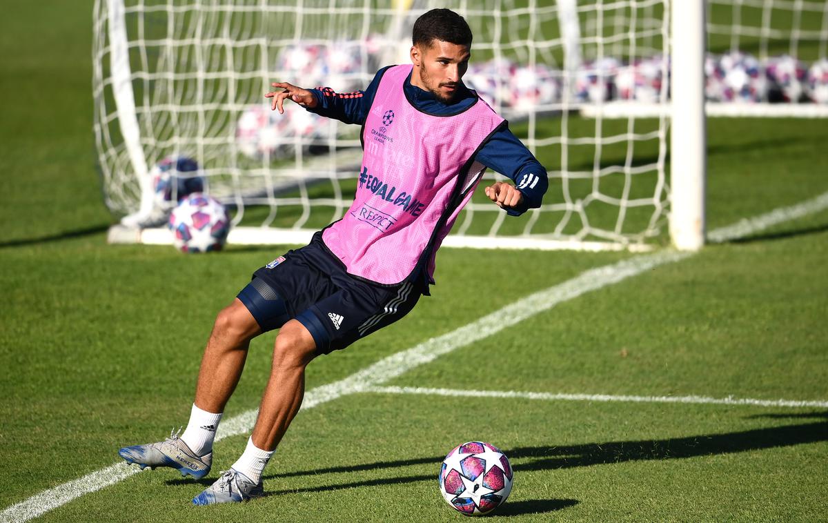 Houssem Aouar | Houssem Aouar je moral zaradi okužbe z novim koronavirusom v karanteno. | Foto Getty Images