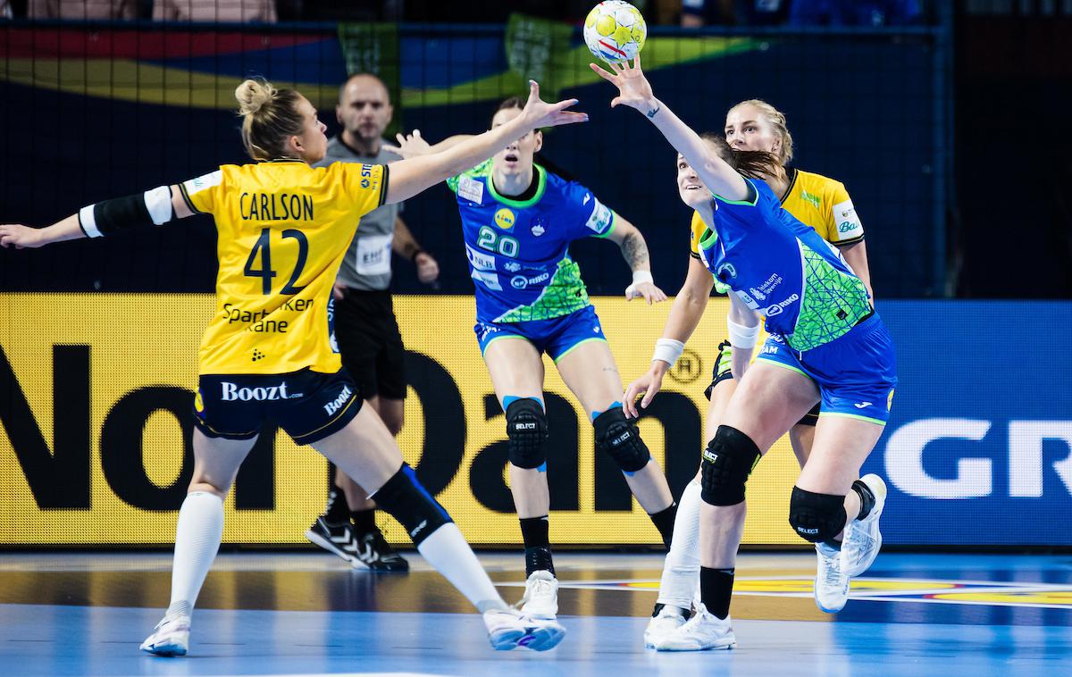 EHF Euro22: Slovenija - Švedska, slovenska ženska rokometna reprezentanca | Slovenke so doživele prvi poraz na letošnjem EP, Švedinje so bile boljše s 33:22. | Foto Grega Valančič/Sportida