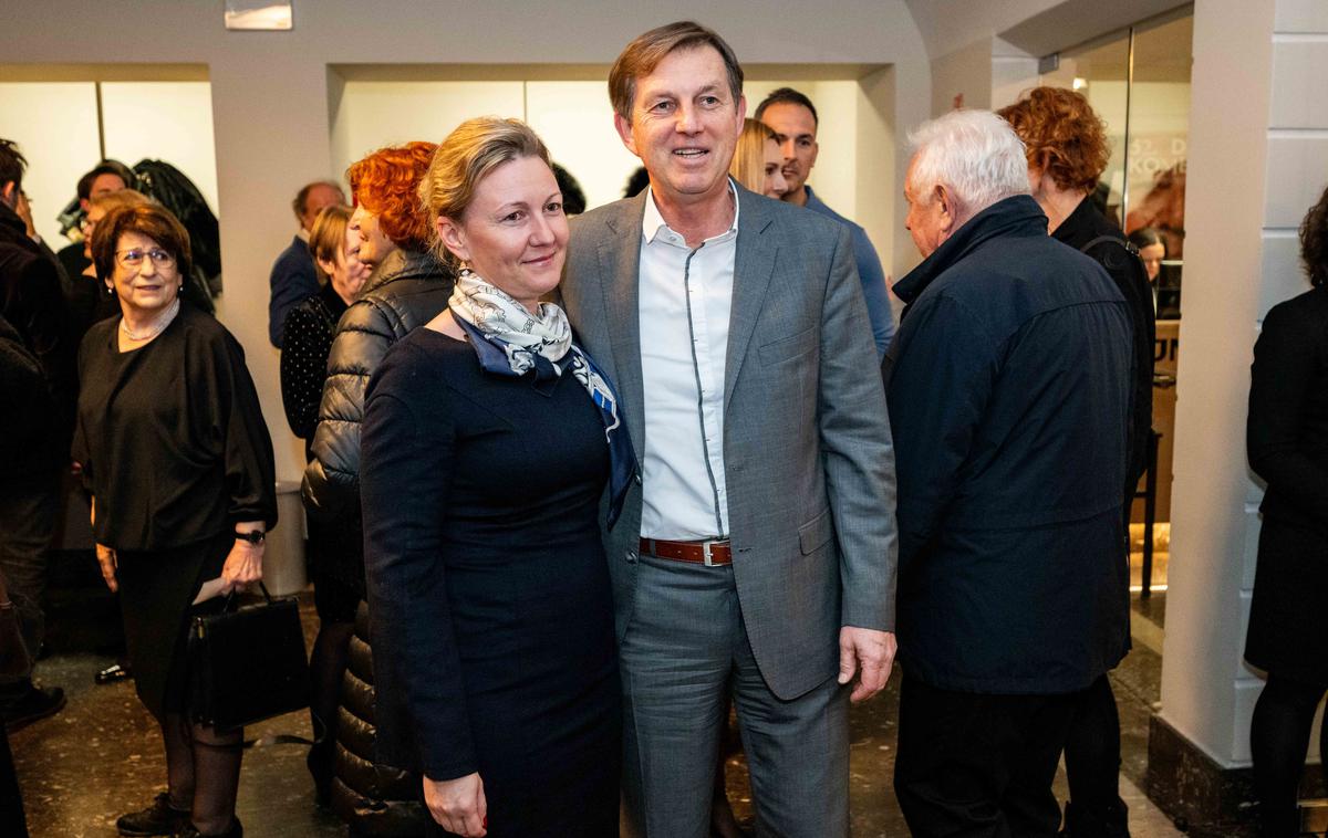 Miro Cerar, Mojca Stropnik | Na kulturnem dogodku v Celju sta Miro Cerar in njegova partnerka Mojca Stropnik vidno uživala. | Foto Mediaspeed