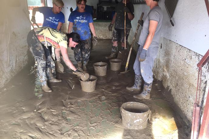 Poplave. Ujma. Karitas. | Kot odpravljanje posledic poplav in plazov se upošteva odreditev obveznosti opravljanja drugega dela zaradi izjemnih okoliščin po zakonu o delovnih razmerjih. | Foto Arhiv Karitas