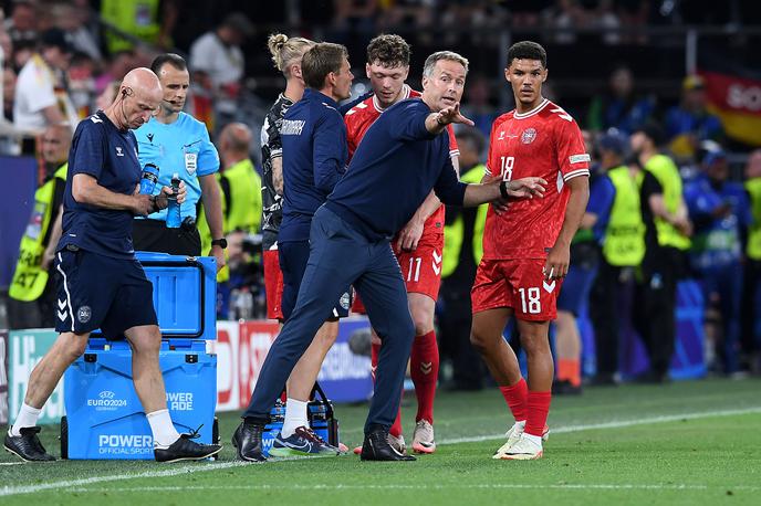 Euro 2024 Danska Kasper Hjulmand | Kasperja Hjulmanda sta zmotili dve posredovanji sistema VAR, ki sta res obrnili potek tekme. | Foto Guliverimage