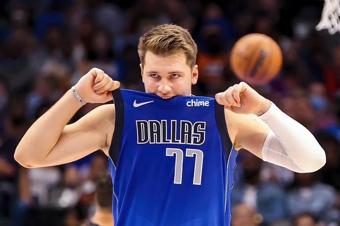 Luka Dončić | Nastop Luke Dončića proti Phoenixu v noči na soboto je pod velikim vprašajem. | Foto Reuters