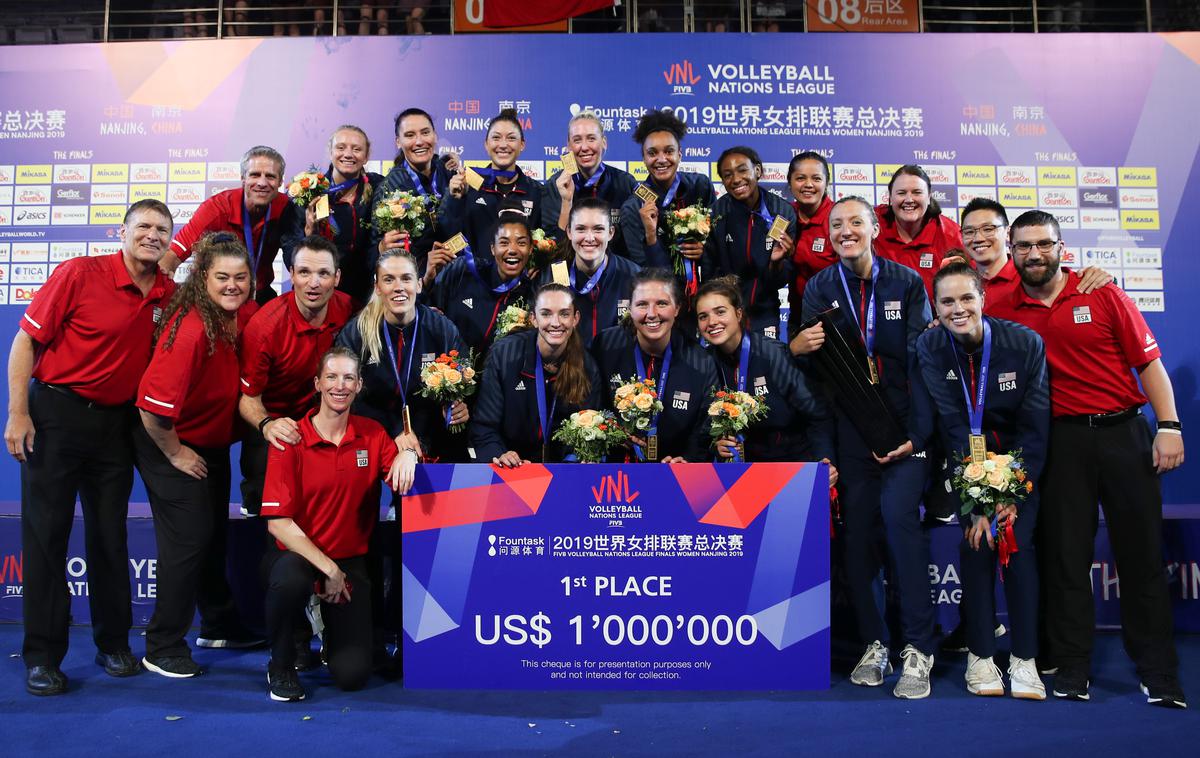 Luka Slabe | Američanke so po drami ubranile naslov v ligi narodov. | Foto FIVB