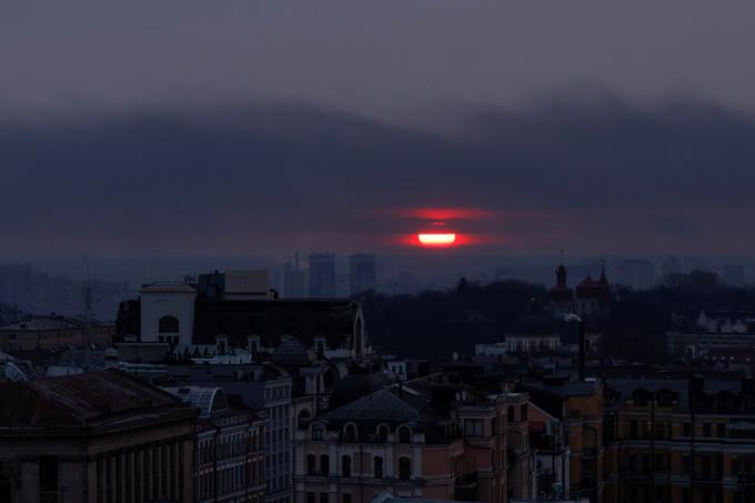 Kijev je tako rekoč že od začetka ruske invazije redna tarča raket in dronov.  | Foto: AP / Guliverimage