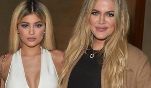 Khloe spodbuja Kylie, naj bo seksi mlada mamica