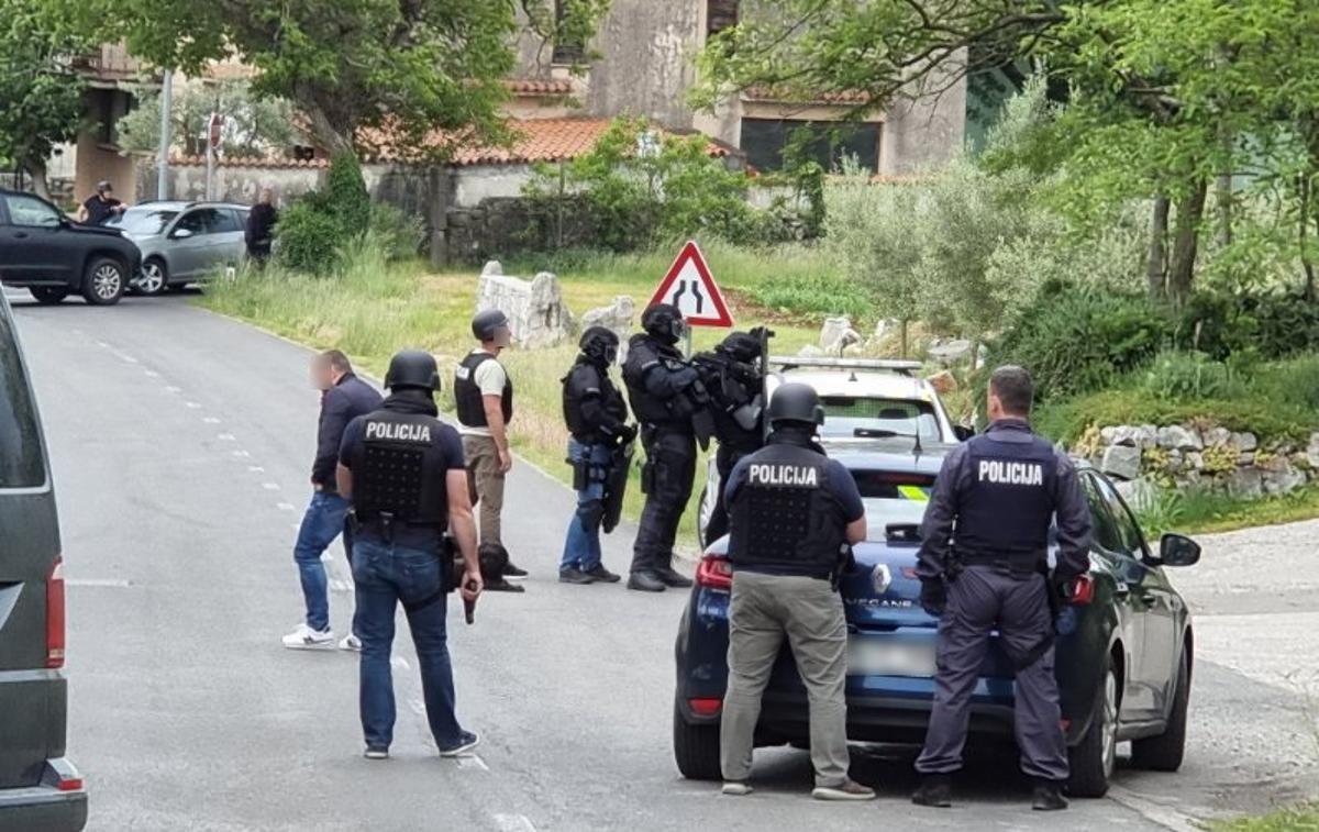 Policija | Danes policisti nadaljujejo vsa preiskovalna dejanja. | Foto PU Koper/Facebook