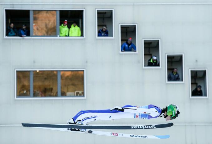 "Rezerve so. V drugi sezoni več pričakujem od njega. Morda smo novembra malce preveč trenirali in prihaja z zamikom. Trudimo se, da bo vse delovalo," o Petru pravi Janus. | Foto: Sportida