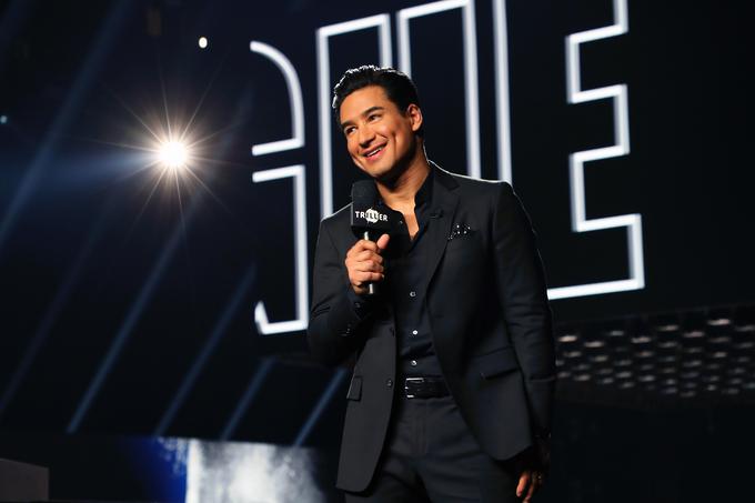 Uradni gostitelj večera je bil ameriški filmski zvezdnik Mario Lopez. | Foto: Reuters