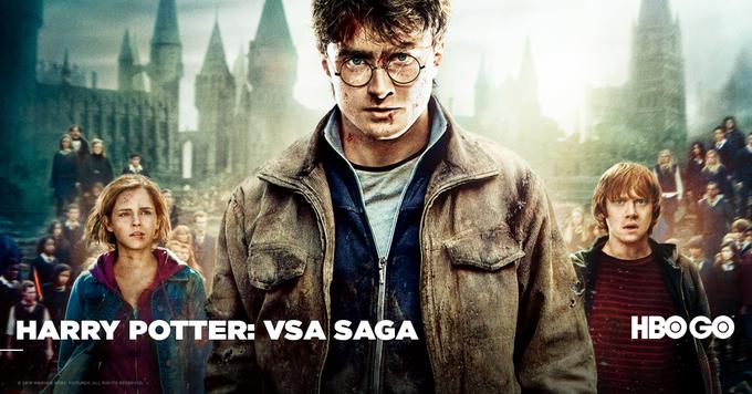 Na svoj 11. rojstni dan sirota Harry Potter (Daniel Radcliffe) izve, da je sin mogočnih čarovnikov in da ima tudi sam edinstvene sposobnosti čaranja. Na šoli za čarovnike Bradavičarki ga čaka pustolovščina, kakršne še ni doživel … • Vseh osem filmov je že na voljo HBO OD/GO, na programu HBO* pa se bodo predvajali vsako soboto in nedeljo.

 | Foto: 